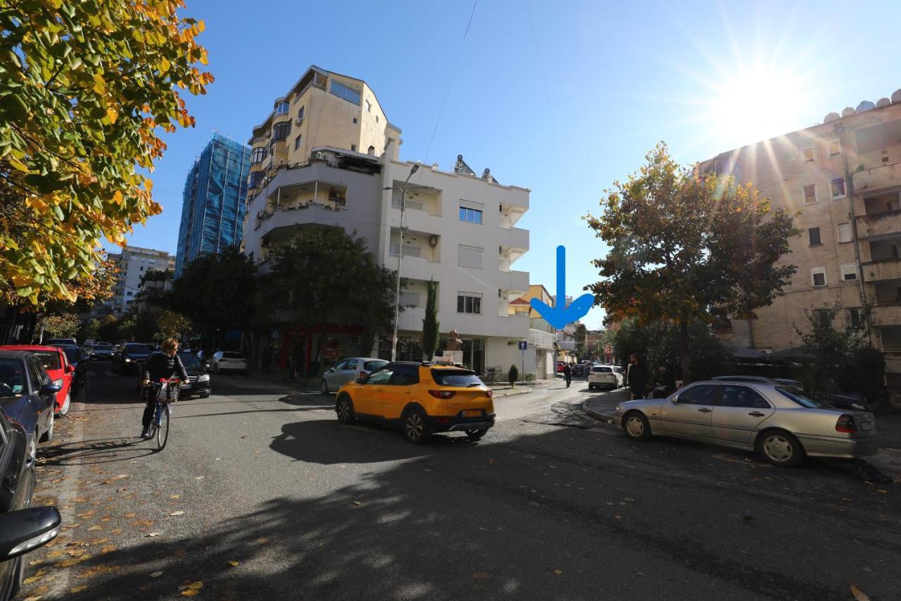 Little Corner Hostel Tiranë Eksteriør bilde